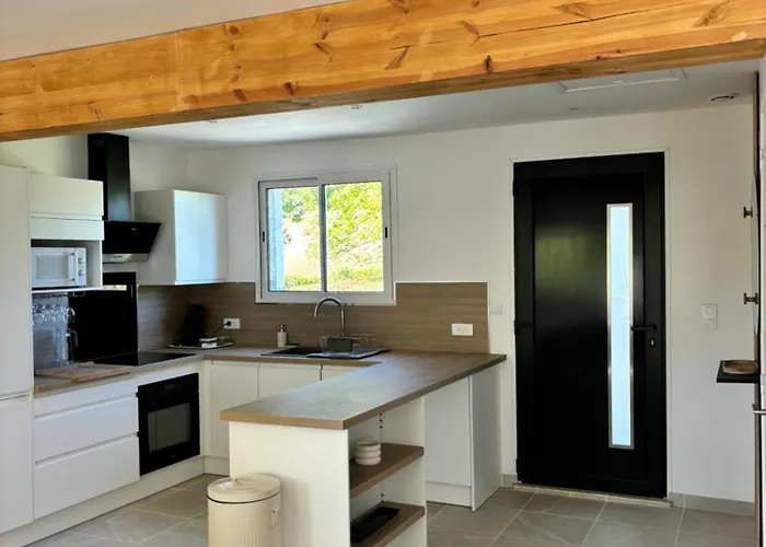 Chez Les Filles Bourdeilles